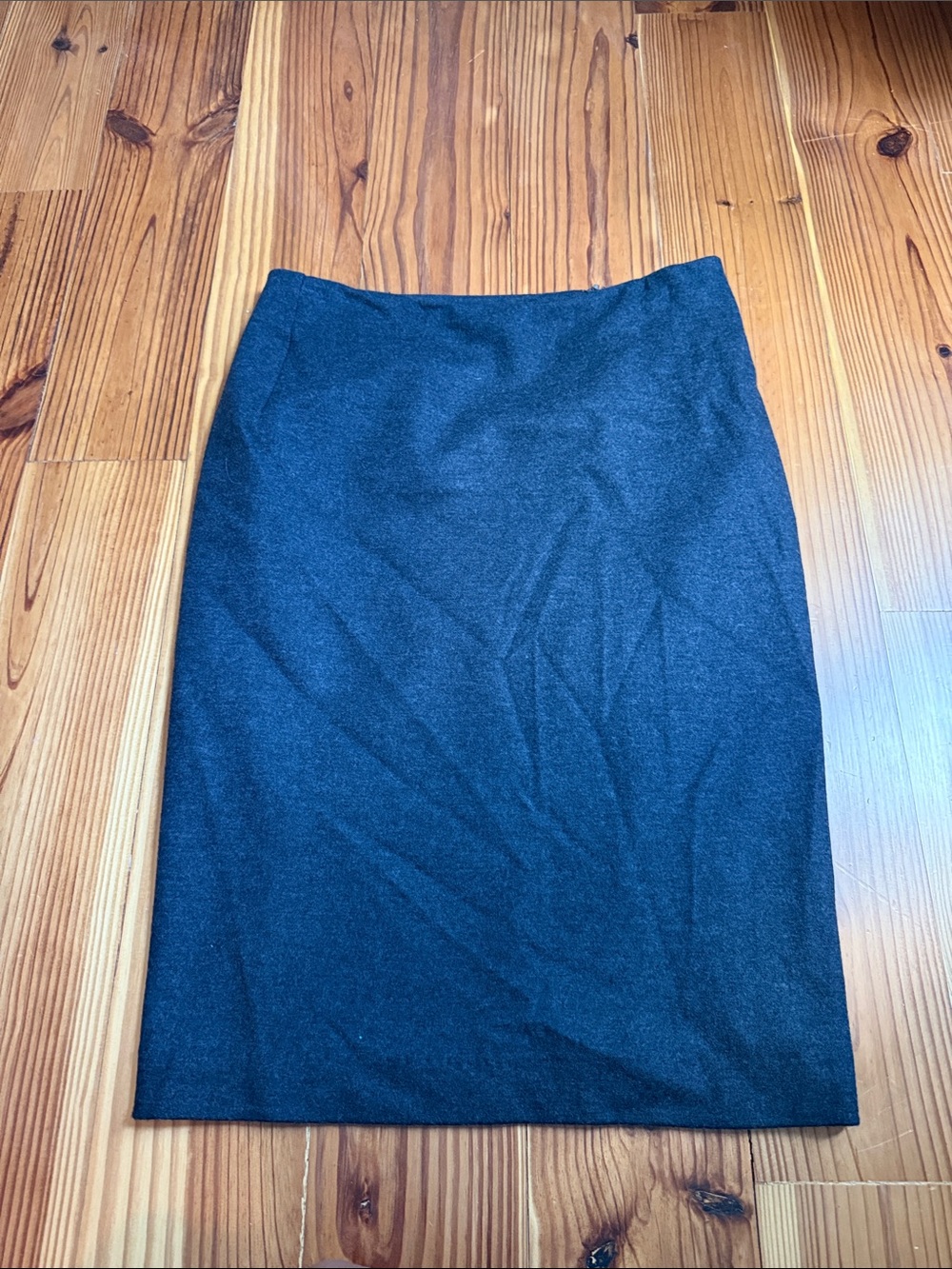 MaxMara Black Pencil Skirt – Sleek Tailored Silhouette